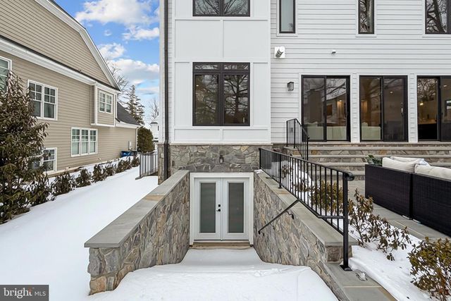 7604 HEMLOCK ST, Bethesda, MD 20817