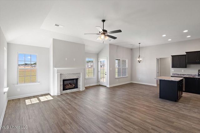 13758 Jack Thomas Boulevard, Olive Branch, MS 38654