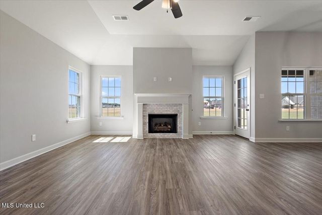 13758 Jack Thomas Boulevard, Olive Branch, MS 38654