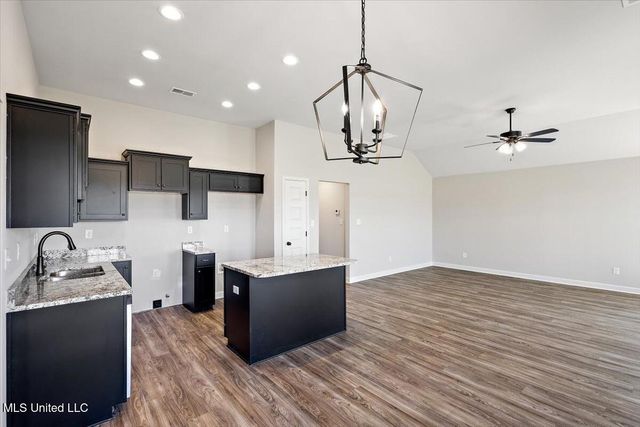 13758 Jack Thomas Boulevard, Olive Branch, MS 38654