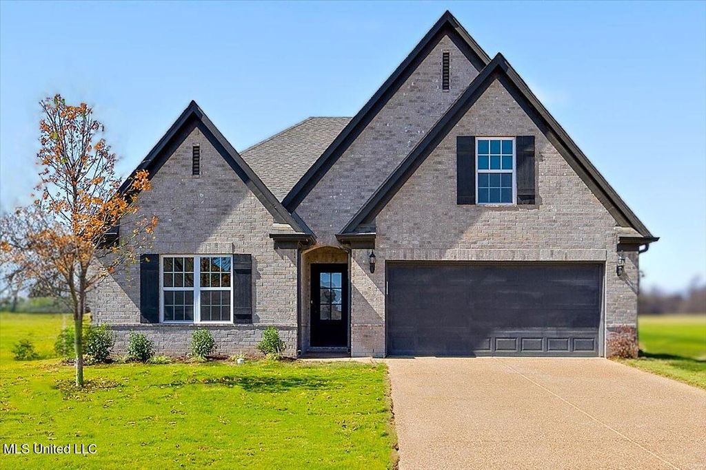 13758 Jack Thomas Boulevard, Olive Branch, MS 38654