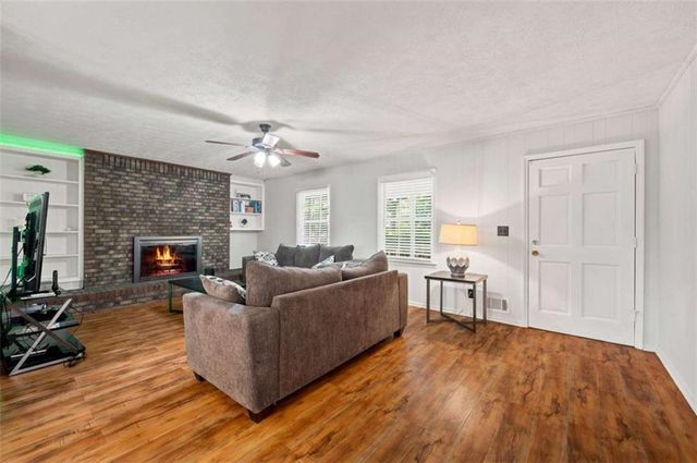 556 Auburn Road, Auburn, GA 30011