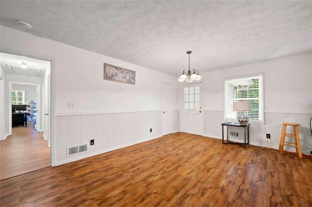 556 Auburn Road, Auburn, GA 30011