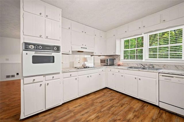 556 Auburn Road, Auburn, GA 30011