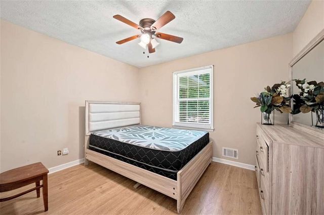 556 Auburn Road, Auburn, GA 30011