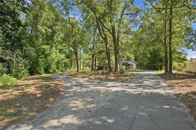 556 Auburn Road, Auburn, GA 30011