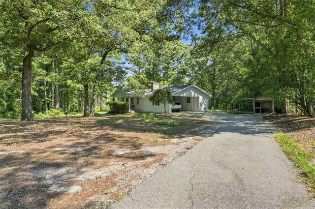 556 Auburn Road, Auburn, GA 30011