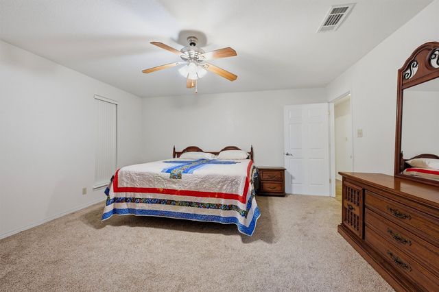 1808 E FM 120, Denison, TX 75021