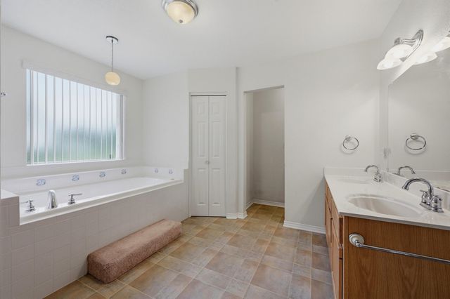 1808 E FM 120, Denison, TX 75021