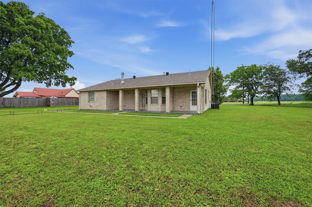 1808 E FM 120, Denison, TX 75021