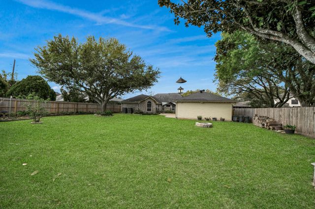 2318 Quarterpath Drive, Richmond, TX 77406