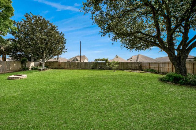 2318 Quarterpath Drive, Richmond, TX 77406