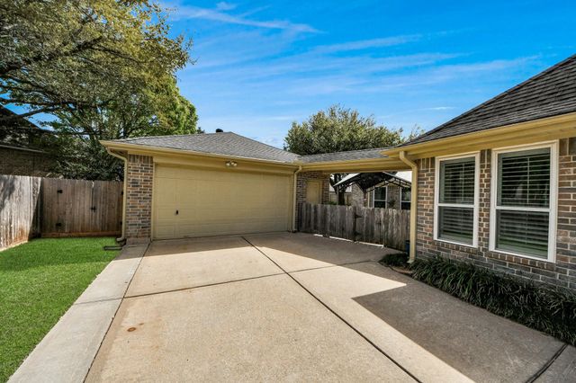 2318 Quarterpath Drive, Richmond, TX 77406