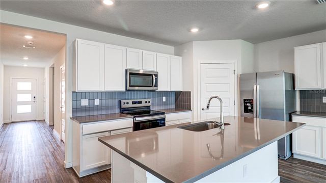 31899 OYSTER TRELLIS LANE, Wesley Chapel, FL 33545