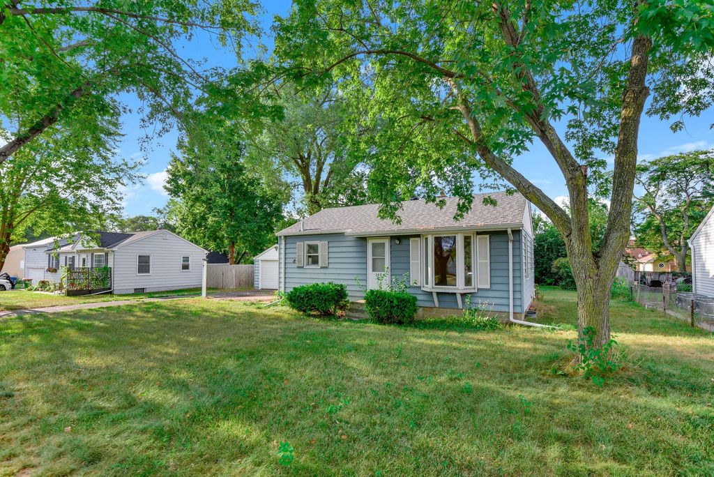 548 82nd Avenue NE, Spring Lake Park, MN 55432 — photo 3