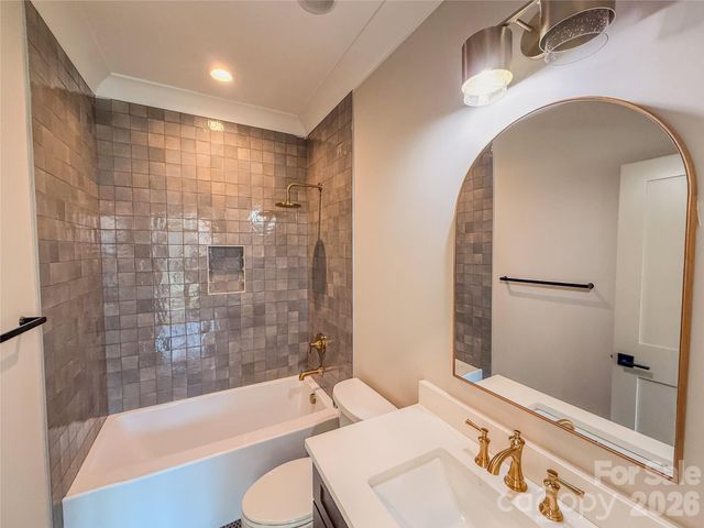 4822 Walker Road, Charlotte, NC 28211