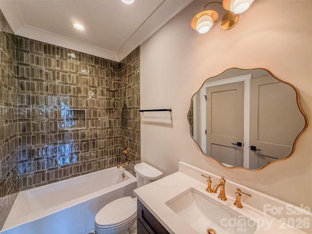 4822 Walker Road, Charlotte, NC 28211