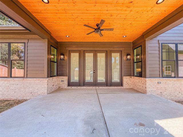 4822 Walker Road, Charlotte, NC 28211