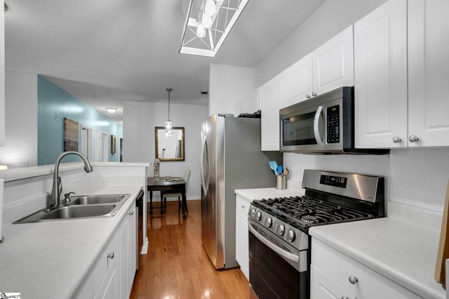 201 Mckenna Circle, Greenville, SC 29615