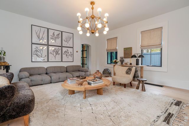 186 E Sycamore Street, Columbus, OH 43206