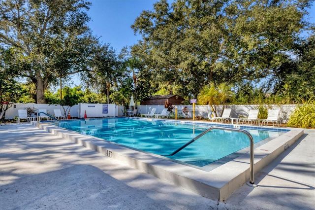 260 SOUTHAMPTON DRIVE 312, Venice, FL 34293