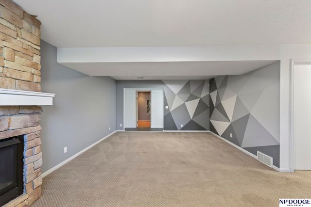 15265 Wirt Street, Omaha, NE 68116