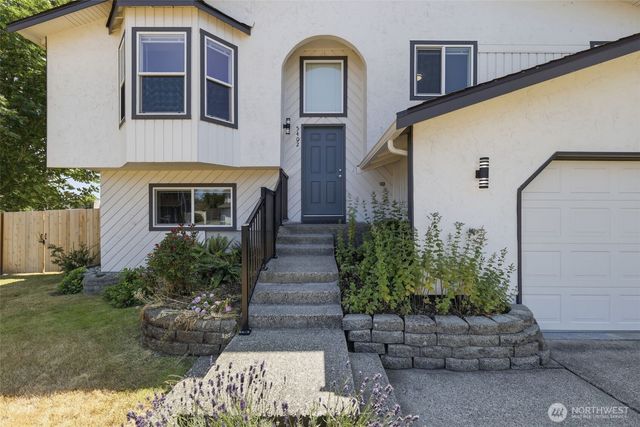 5402 34th Street Loop NE, Tacoma, WA 98422