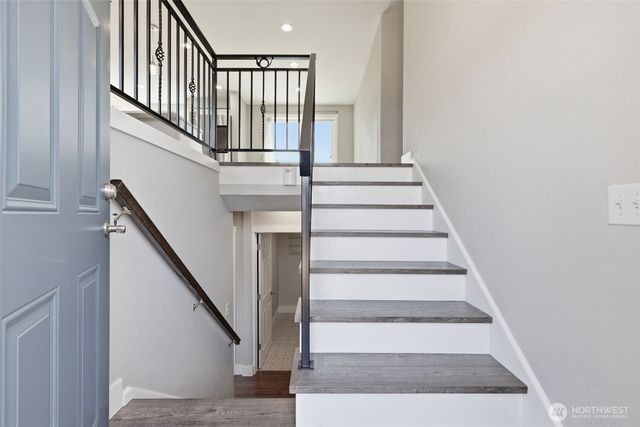 5402 34th Street Loop NE, Tacoma, WA 98422