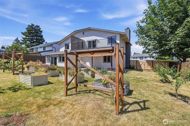 5402 34th Street Loop NE, Tacoma, WA 98422