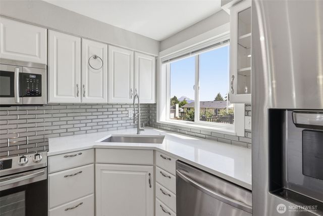 5402 34th Street Loop NE, Tacoma, WA 98422