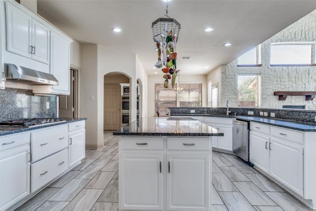 1502 Shadow Brook Trail, Garland, TX 75043