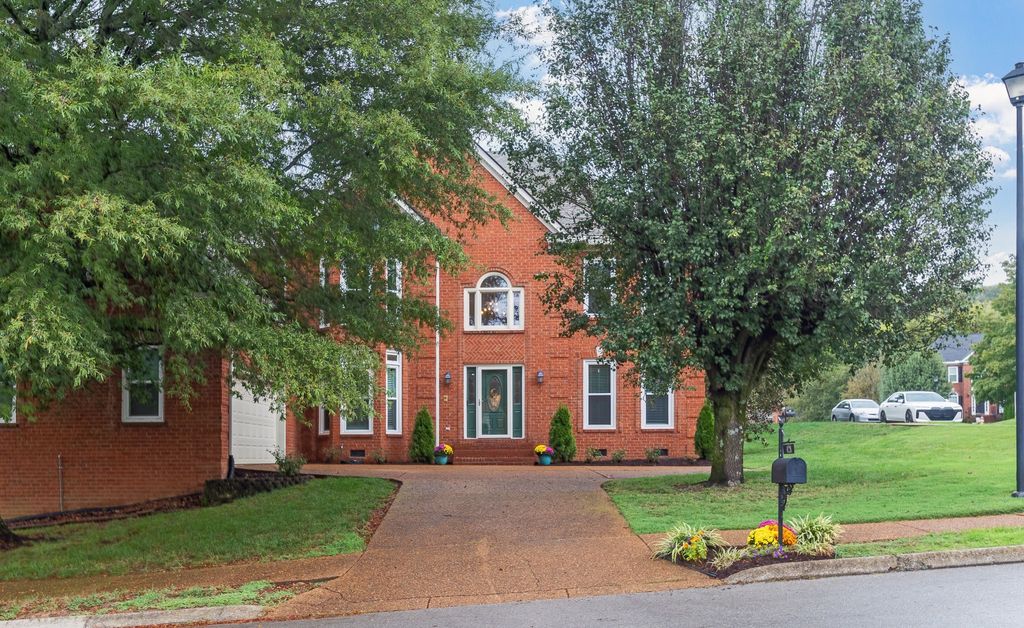 428 Crofton Park Ln, Franklin, TN 37069