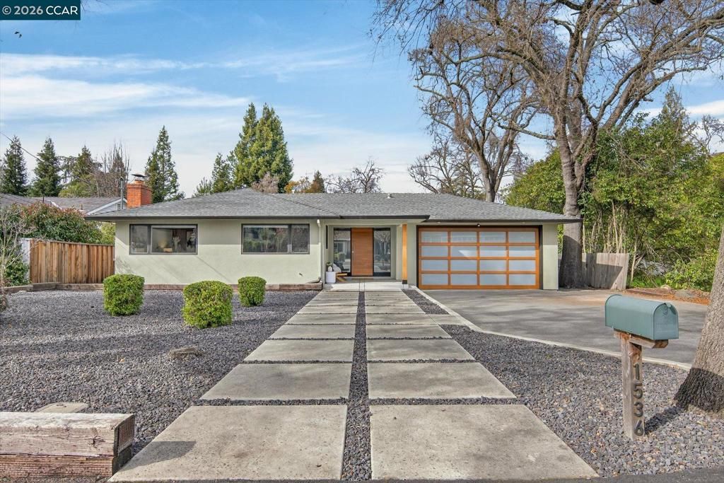 Image 1 of property listing at 1536 1536 Alamo Way, Alamo, CA 94507