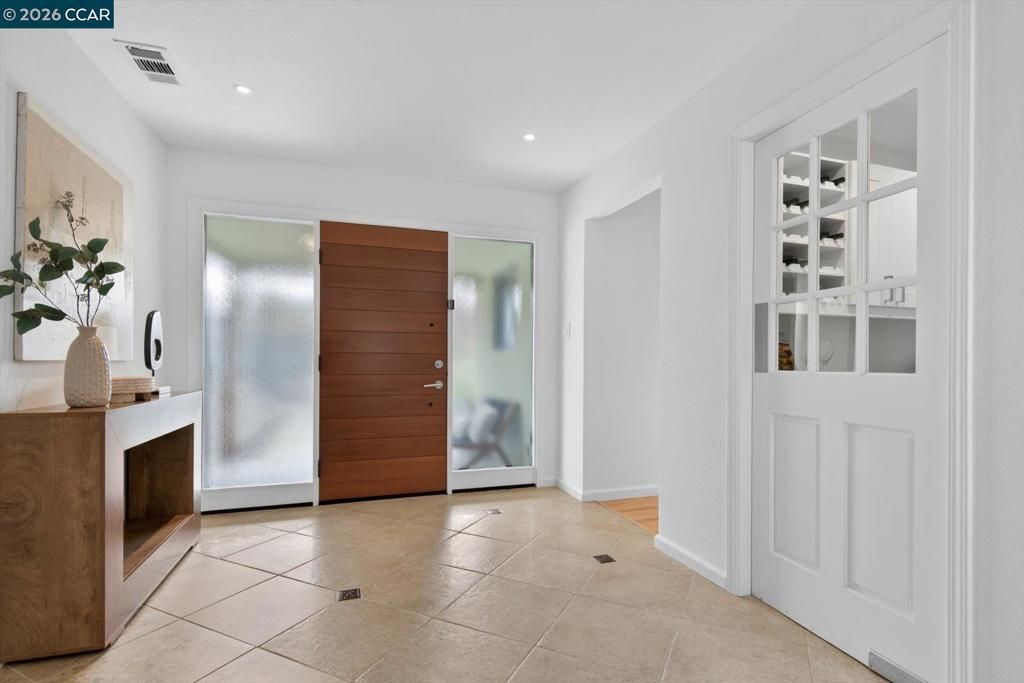 Image 4 of property listing at 1536 1536 Alamo Way, Alamo, CA 94507