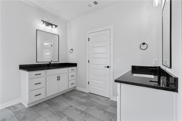 109 N Panther Avenue, Farmington, AR 72730