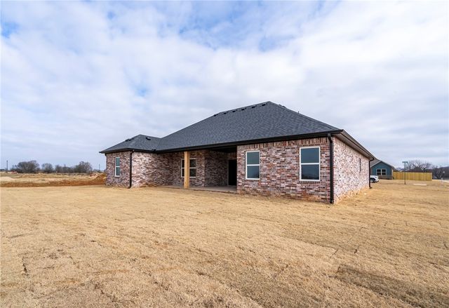 109 N Panther Avenue, Farmington, AR 72730