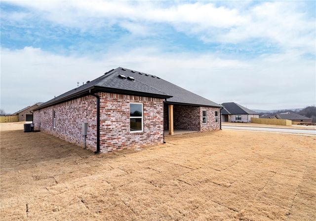 109 N Panther Avenue, Farmington, AR 72730