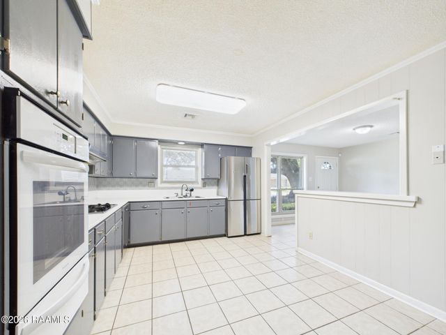 200 Claymore Drive, Lafayette, LA 70503