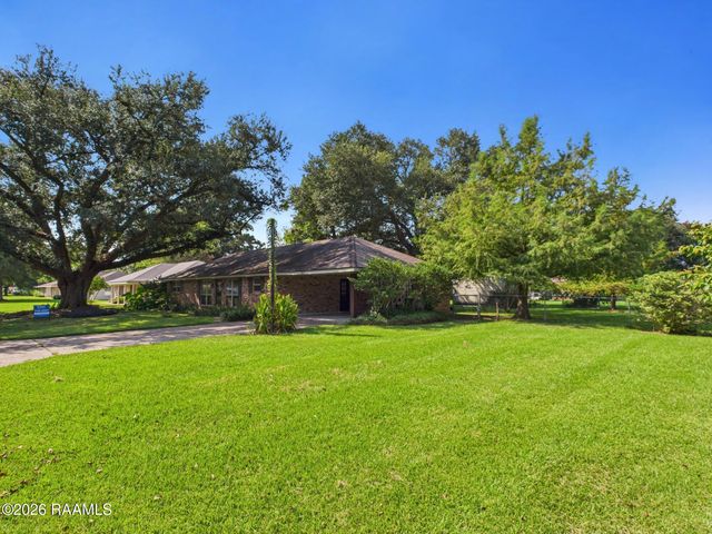 200 Claymore Drive, Lafayette, LA 70503