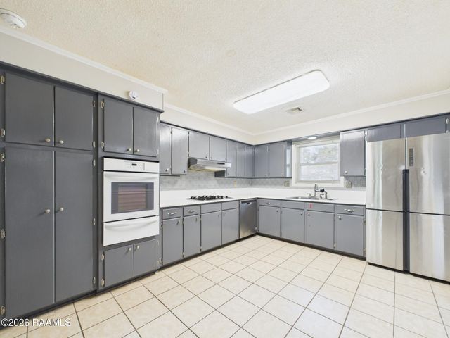 200 Claymore Drive, Lafayette, LA 70503