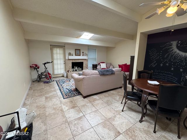 3750 N Country Club Road, Tucson, AZ 85716