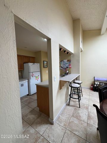 3750 N Country Club Road, Tucson, AZ 85716