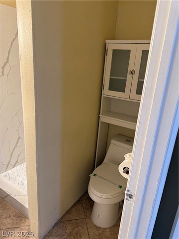 1390 Hialeah Drive A, Las Vegas, NV 89119