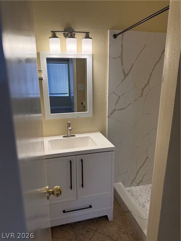 1390 Hialeah Drive A, Las Vegas, NV 89119