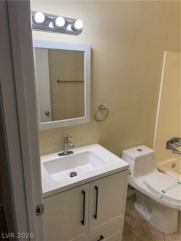 1390 Hialeah Drive A, Las Vegas, NV 89119