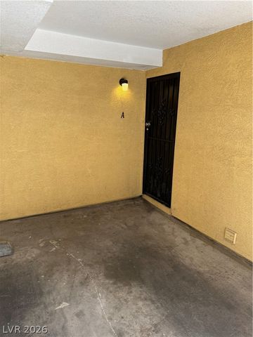 1390 Hialeah Drive A, Las Vegas, NV 89119
