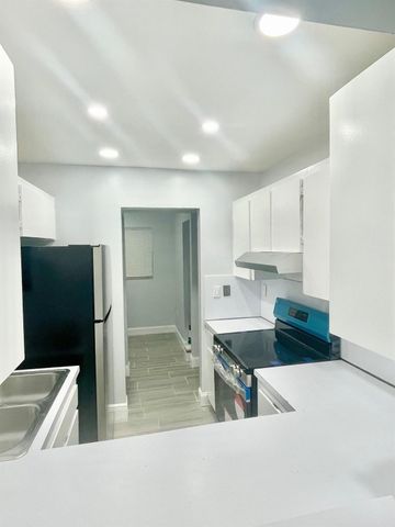 1021 Mockingbird Lane 114, Plantation, FL 33324