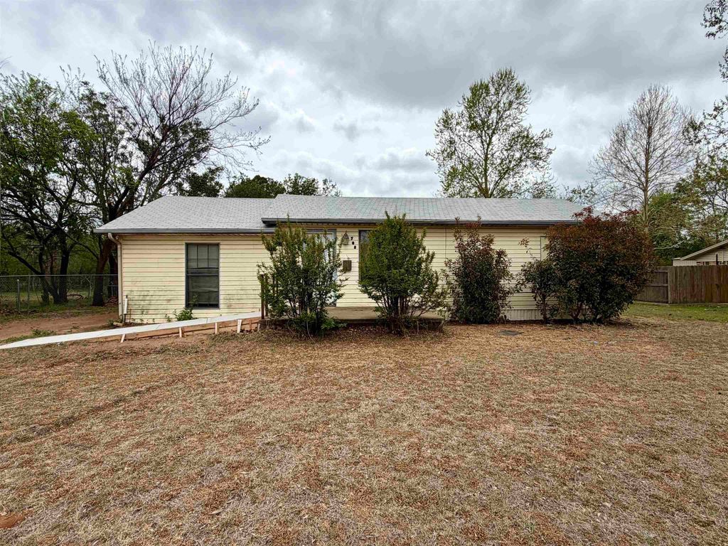 708 MICHAEL STREET, Burkburnett, TX 76354