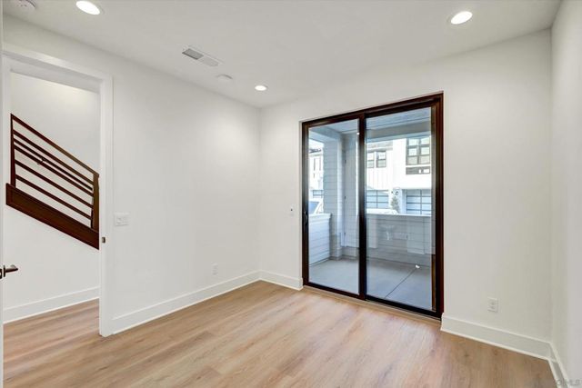 San Remo Pl. 104, Encinitas, CA 92024