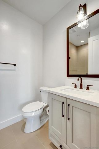 San Remo Pl. 104, Encinitas, CA 92024